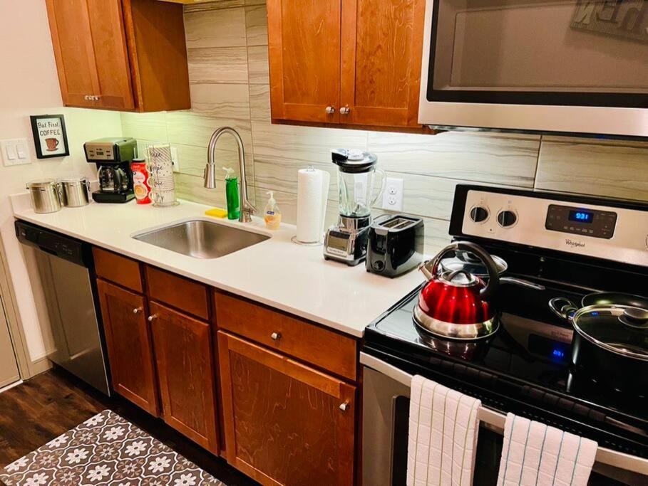 Apto 1 Bed - Kitchen - Free Parking Lejlighed Houston Eksteriør billede