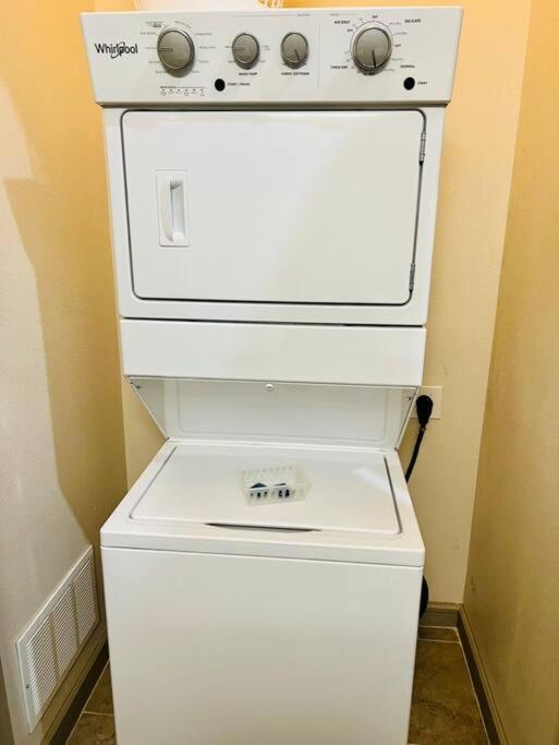 Apto 1 Bed - Kitchen - Free Parking Lejlighed Houston Eksteriør billede
